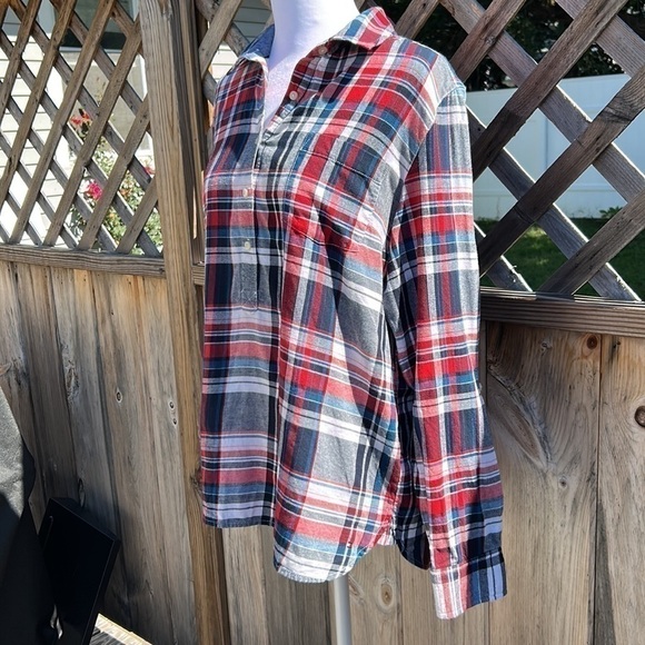 Tommy Hilfiger plaid top size large - Picture 3 of 10